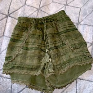 AMERICAN EAGLE | lightweight shorts